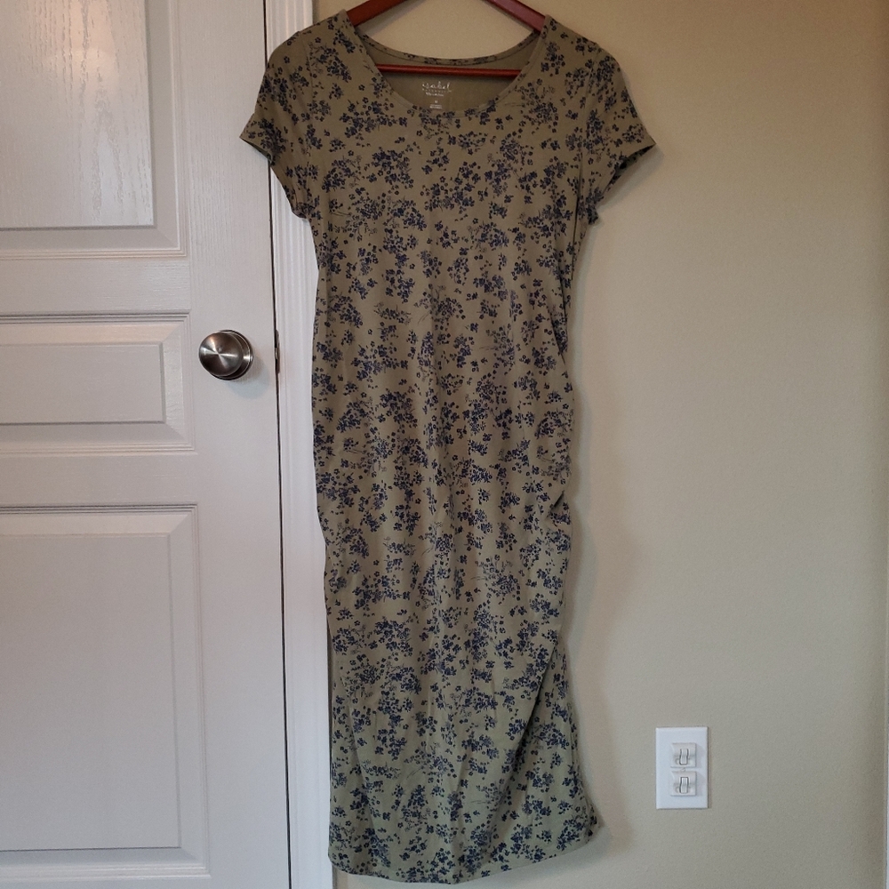 Ingrid and Isabel Green Floral Long Stretch Maternity Dress, Medium